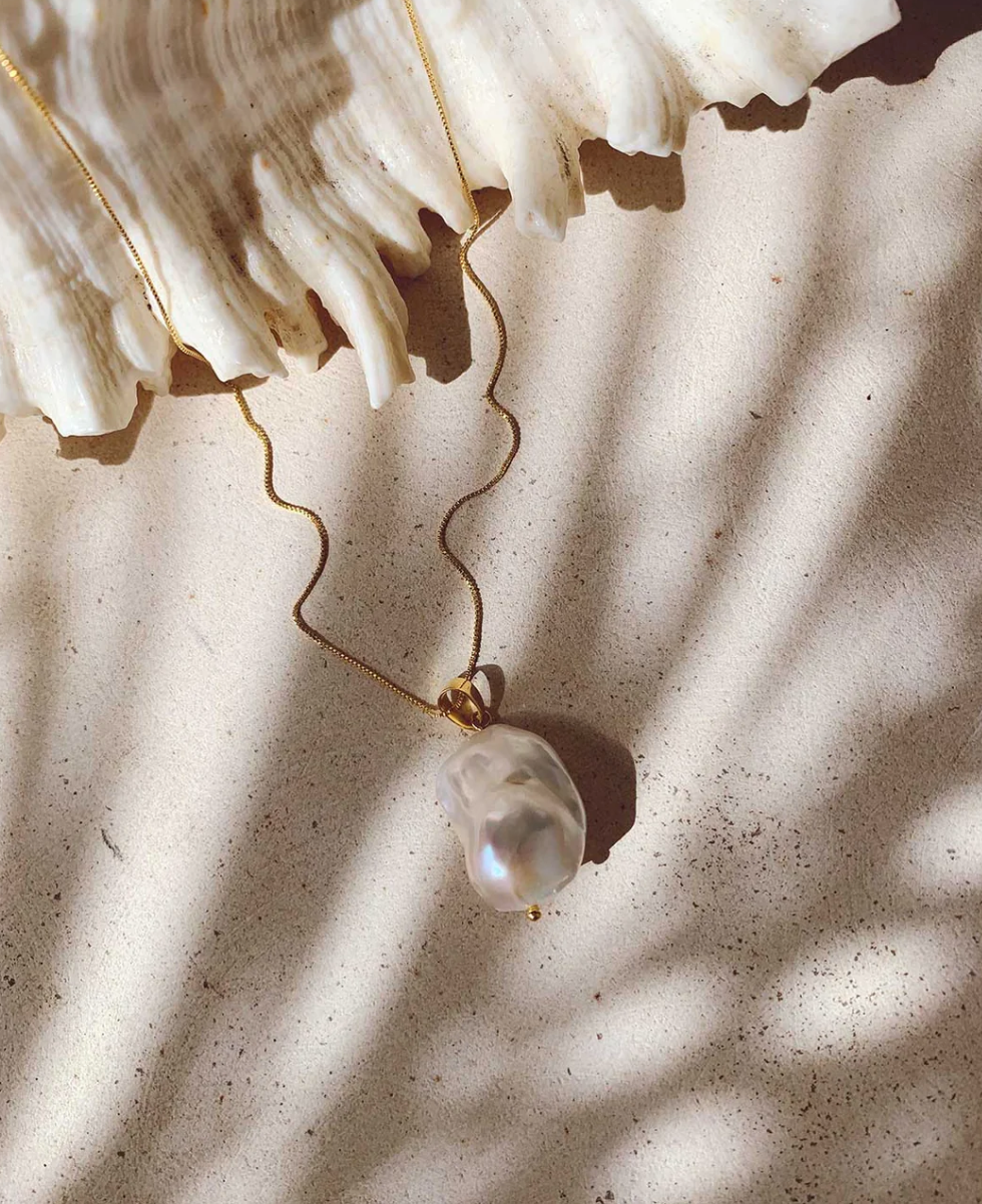 Necklace Floating Baroque Pearl 18K GP